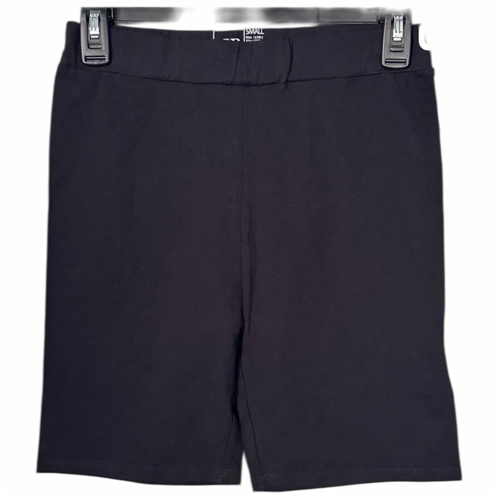 Y&R Women's Black Bike Shorts - Size Small
NWOT - Waist 13” - Inseam 5”